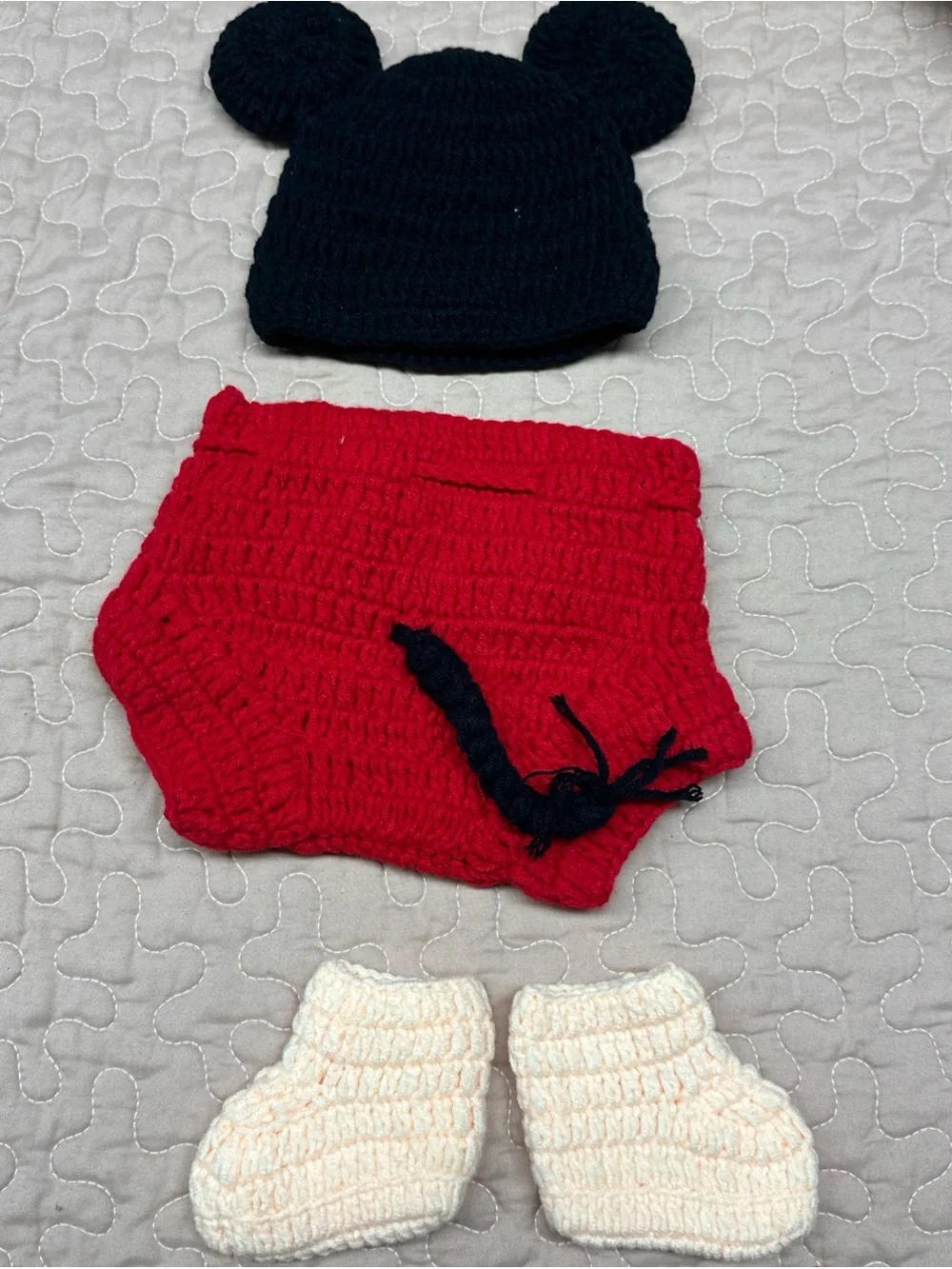 Kids Crochet Mickey-Style Hat and Diaper Cover Set — Black & Red